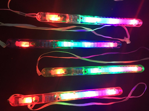 Imagen 5 de 10 de Pack 30 Varas Varitas Led Combo Cotillon Luminoso Fiesta