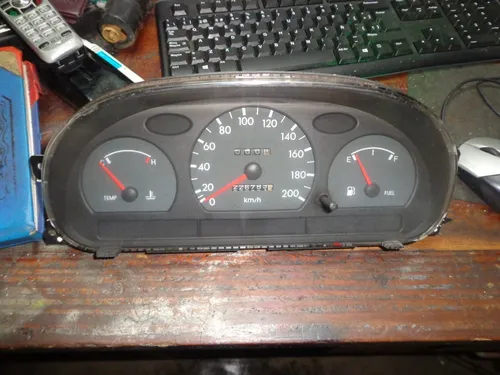 comprar Vendo Tacométro Velocimetro De Hyundai Accent, Año 1998