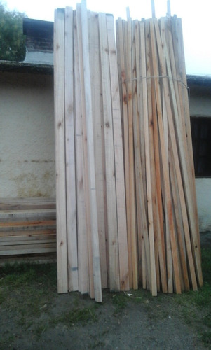 Imagen 2 de 3 de Tirantes En Eucalipto Grandis 4x2