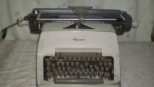 Maquina Escribir Antigua (# 426)