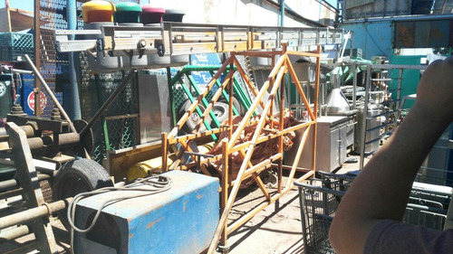 Imagen 5 de 5 de Escalera Telescopica Base Para Bodega