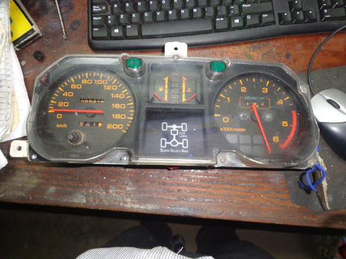 Vendo Tacometro Velocimetro De Mitsubishi Montero, Año 1993