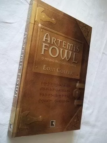 Livro - Artemis Fowl - O Menino Prodigio Do Crime