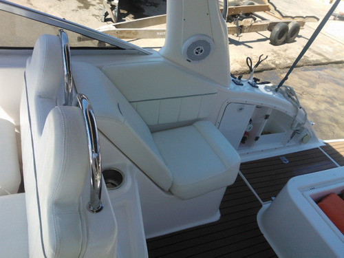 Lancha Cabinada 26 Pés // Motor Diesel 220hp