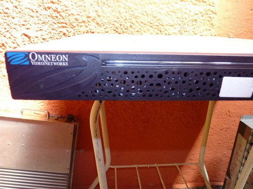 Video Networks Media Director 4102 (Usado)