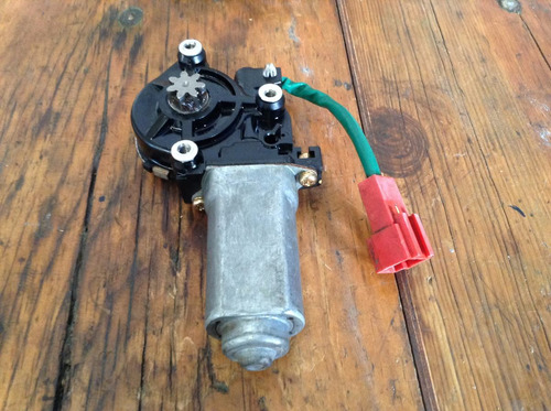 Motor Elevador Trasero Derecho Cirrus Stratus 95-00 Oem