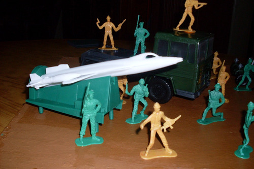 Soldaditos Camion P/transportar Aviones C/bugui Y Soldados