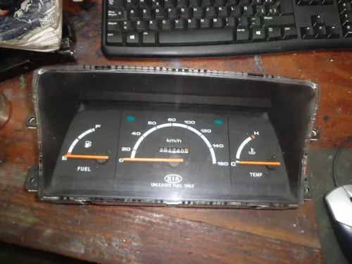 comprar Vendo Tacometro Velocimetro De Kia Pride Pop, Año 1999
