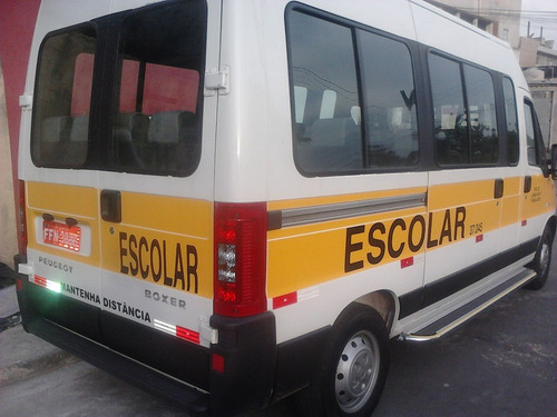 Imagem 2 de 3 de Faixa Adesivo - Veículos Escolares - 15 Mts + 4 Palavras