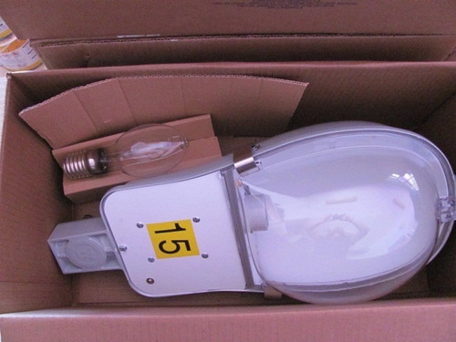 Luminaria M-200 120v 150w (marca Wemca) Sin Bombillo