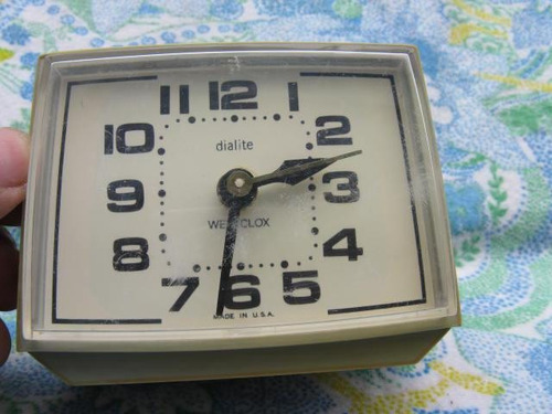 Intihuatana: Reloj De Mesa, Westclock Electrico 120 Voltios
