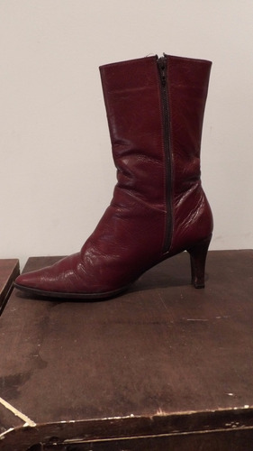 Botas De Cuero Bordo Talle 39