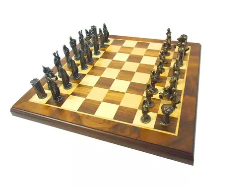 Xadrez - Jogo completo com tabuleiro 32 peças - Plaspolo
