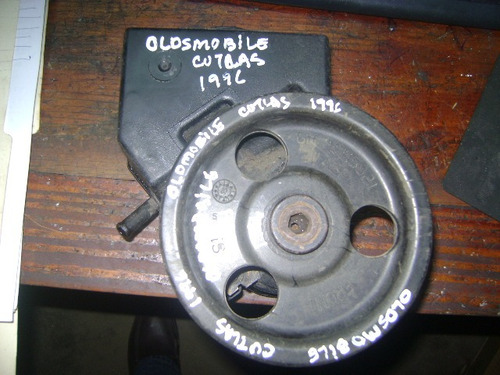 Vendo Bomba De Power Steering De Oldsmobile Cutlas, Año 1996