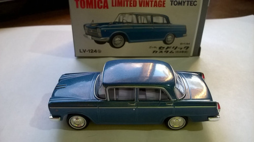 Nissan Cedric Custom  De Tomica Limited Vintage 1:64