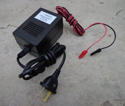 Imagen 1 de 3 de Cargador Automatico Baterias 6v Ó 12v 1ah Cuatriciclo Niños
