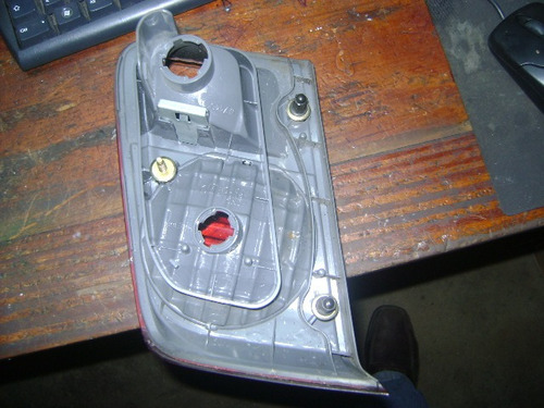 Imagen 2 de 2 de Vendo Lampara Trasera Derecha De Tapa Maletero Honda Civic