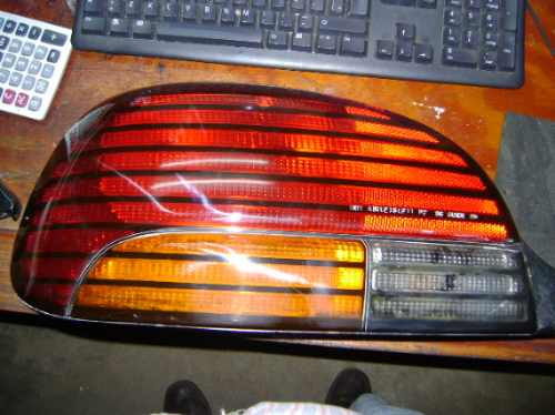 Imagen 1 de 2 de Vendo Lampara Trasera De Pontiac Gram Am Izq.