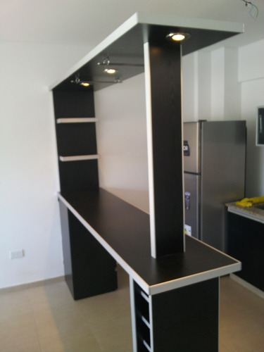 Imagen 3 de 5 de Divisor De Ambientes, Desayunador, Barra De Tragos, Luces