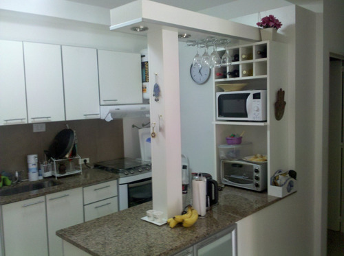Imagen 6 de 6 de Desayunador, Barra, Puertas Vidriadas, Copero 1,60 Mts.
