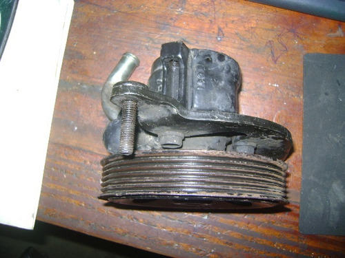 Imagen 4 de 4 de Vendo Bomba De Power Steering De Jeep Cherokee, Año 1994