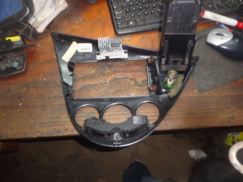 Vendo Mueble De Radio De Ford Focus, Año 2003