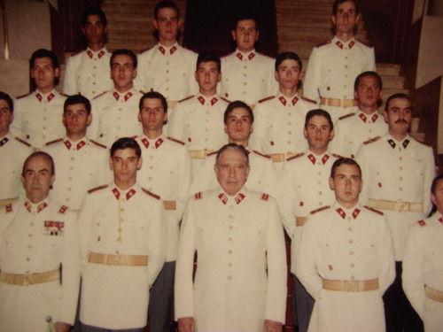 Fotografia Augusto Pinochet Escuela Militar Oficiales 1983