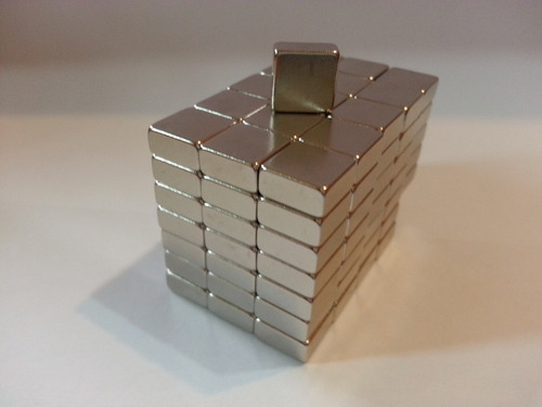 Imagem 6 de 6 de Ima De Neodímio / Super Forte / 10mm X 10mm X 5mm 10 Peças