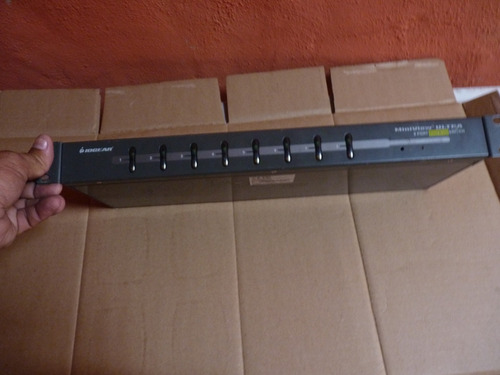 Iogear 8-port Ps/2 Kvm Switch Model Gcs138 (Usado)
