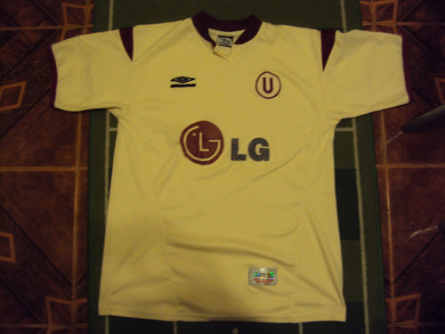Camiseta Fútbol Universitario Deportes Perú Umbro Selección