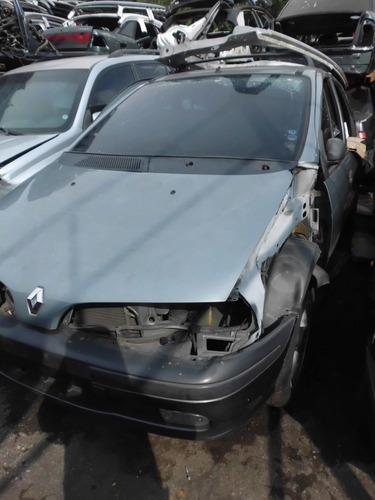 Imagem 2 de 8 de Sucata Da Renault Scenic 99