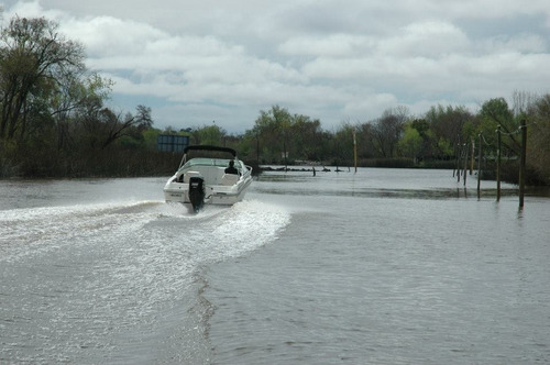 Imagen 6 de 12 de Lancha Bermuda 595 Cuddy Fuera Borda Mercury 150hp 4t 2021