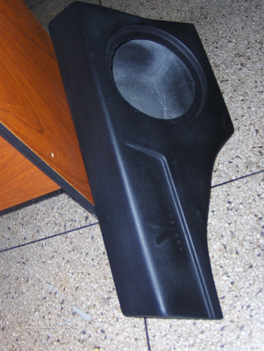 Cajon Jeep Cherokee Modelo Original Tapiceria 10 Pulgadas