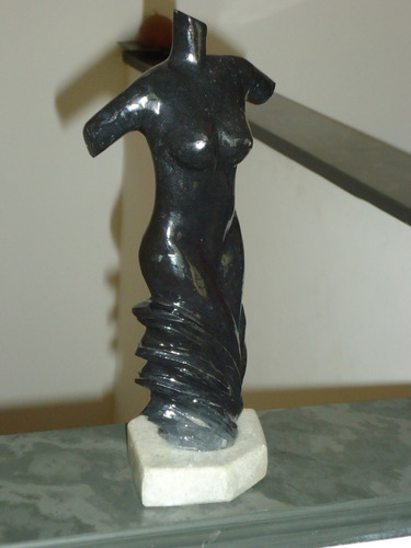 Escultura Busto Venus De Millus Em Onix Negro E Marmore