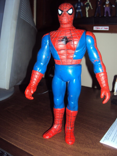 Figura Muñeco Spiderman Hombre Araña Plástico Duro 25cm