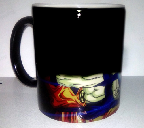 Taza Mágica De Goku Haciendo El Kame Hame Ha