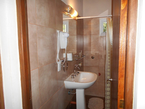 Imagen 6 de 14 de Chalet Céntrico * Villa General Belgrano * Cochera - Parrilla - 2 Dormitorios