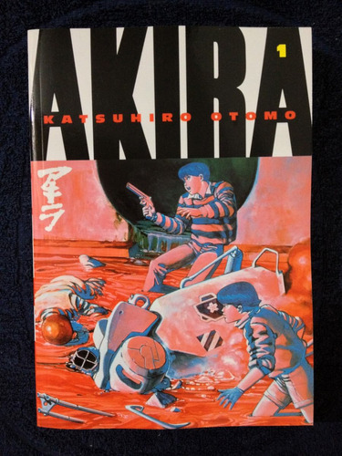 Akira # 1 (con Dvd Macross Plus)