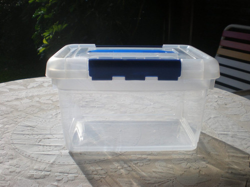 Caja Plastica 16 Ltrs. Trasparente Con Tapa, 2 Trabas Y Asa