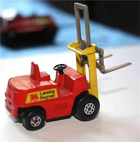 Fork Lift  De Matchbox Setentas      