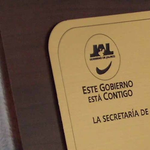 Reconocimientos De Madera Placa 1/2 Carta, Grabado Laser.