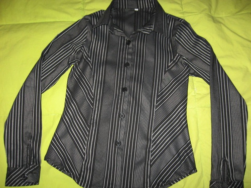 Blusa Rayada Tonos Negro Y Gris Talla  S