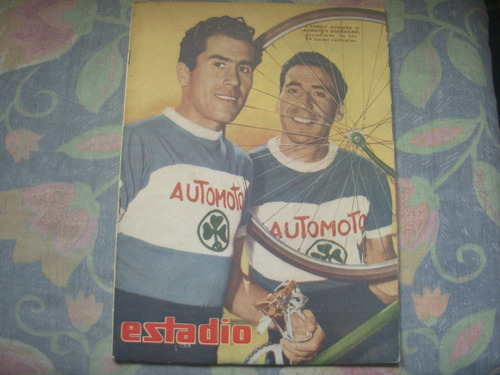 Estadio Nº 726 12 De Abril De 1957 Andres Moraga Y Roberto G