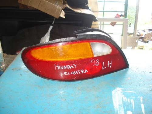 Lampara De Hyundai Elantra 1998
