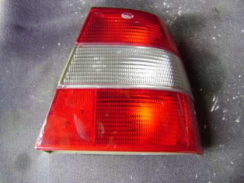 Imagen 3 de 3 de Vendo Lampara Derecha Trasera De Volvo 960, Año 1996