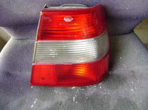 Imagen 2 de 3 de Vendo Lampara Derecha Trasera De Volvo 960, Año 1996
