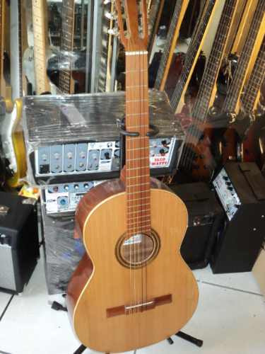Imagen 3 de 6 de Guitarra Acústica Falcón Clásica,envio A Domicilio Gratis!!!