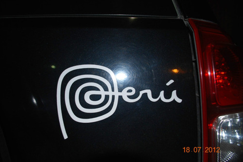 Sticker Vinil Reflectivo  Adhesivo Auto Camioneta Marca Peru