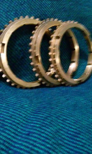 Imagen 2 de 3 de Aro Bronce Sincronico Mazda 323 Ford Laser 1a/4ta Ver Video