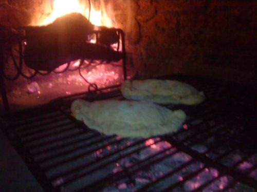 Pizzas A La Parrilla Servicio De Catering Calzones-chivitos